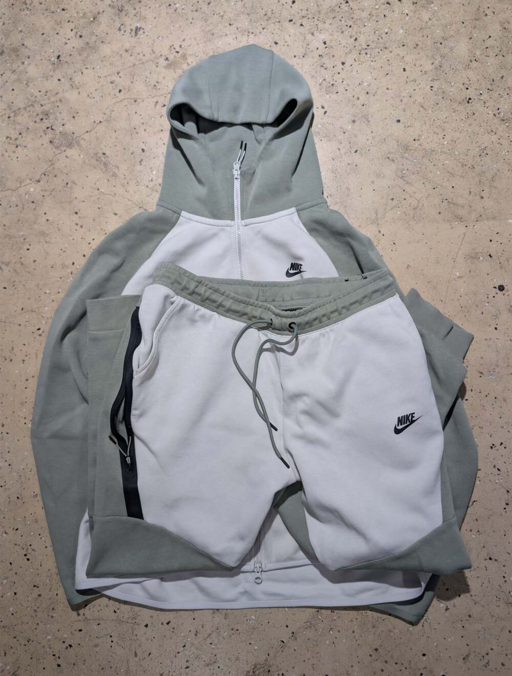 Nike Tech Fleece Set Full Zip Hoodie Size XL Green White, dm me to buy Jacket or